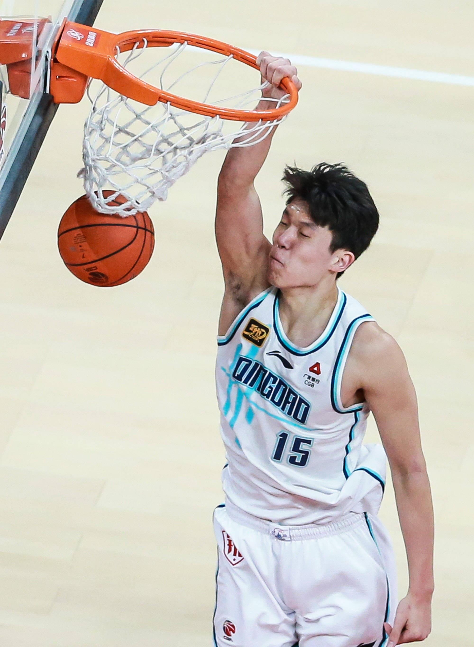 赛前体能课后，那不勒斯远射贴柱备战CBA常规赛，球迷炸锅，团队化学反应显著 -亚博网站